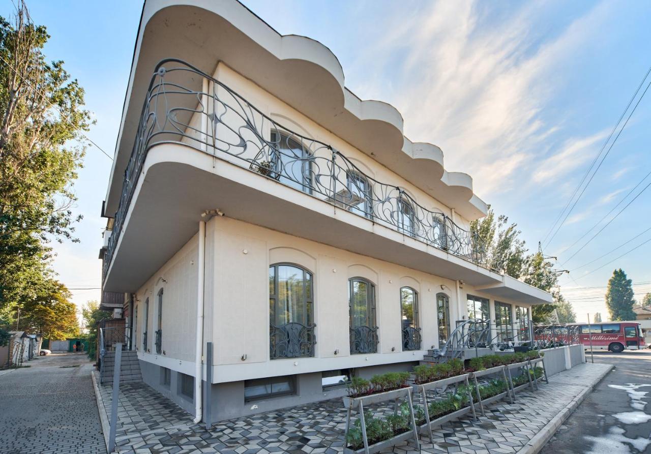 Gaudi Stylish Hotel Одеса Екстериор снимка