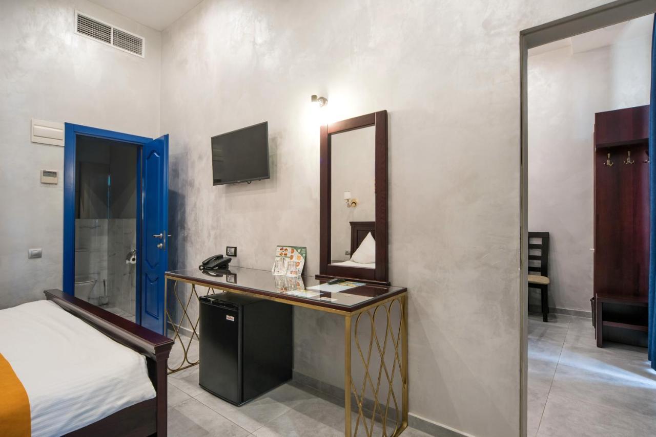 Gaudi Stylish Hotel Одеса Екстериор снимка