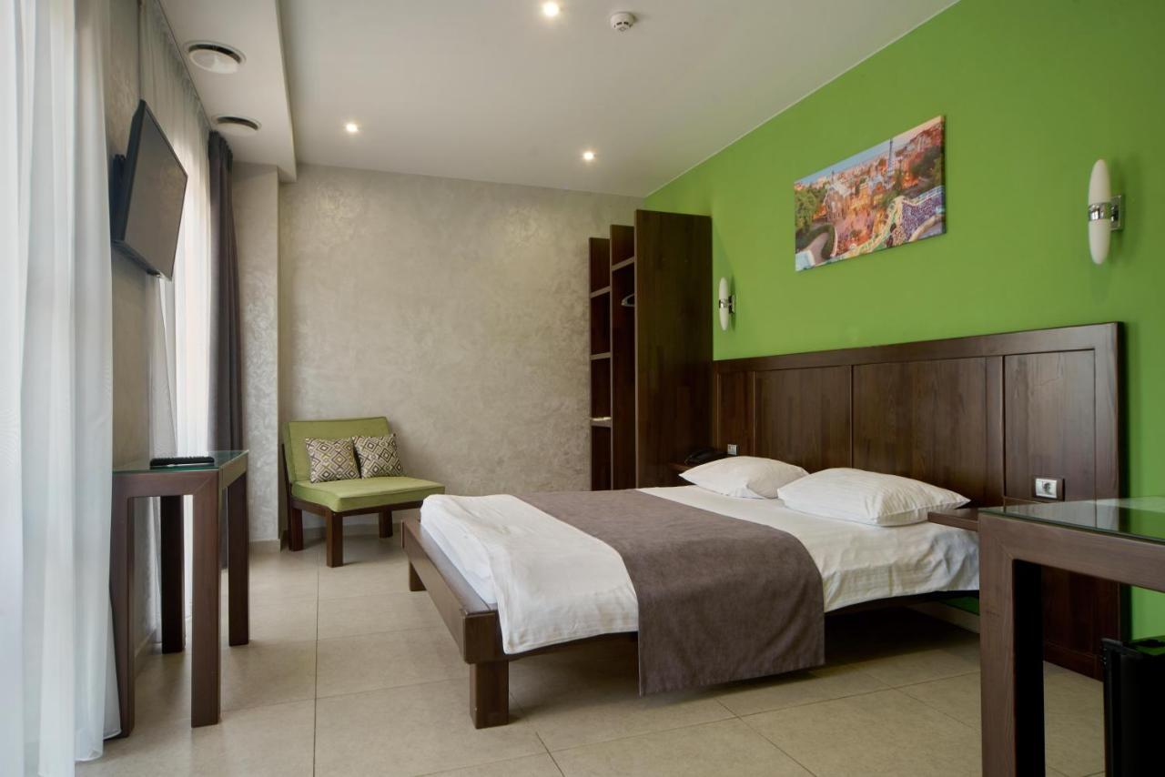 Gaudi Stylish Hotel Одеса Екстериор снимка
